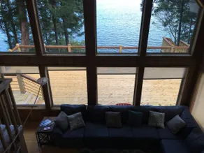 Waterfront Retreat: Eldon House on Hood Canal - Image 4