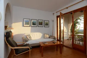 Apartment 'En Arenal En Castell' with Sea View, Shared Pool and Wi-Fi - Image 5