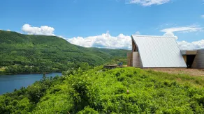 Cedar Peak - Design-Forward Barrier-Free Chalet - Image 4