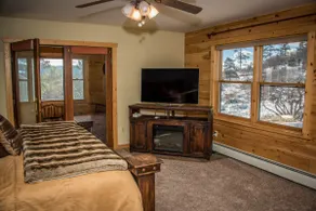 Profitez de la paix et de la faune- Superbe maison en bois rond avec vue sur la montagne  Réservation pour l'hiver - Image 3