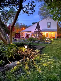 Historic Highland Square, Hot Tub Garden Oasis - Image 5