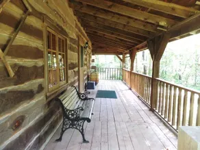 Hilltop Hideaway, Cabin in the Driftless Area - Image 2