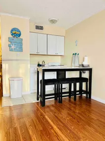 Yellow Submarine -Beachside Condo - North Beach-TX - Image 3