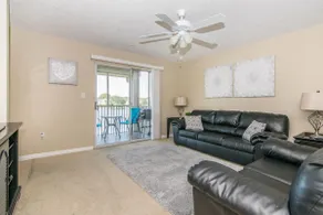 Lake Front - Corner Unit - 2 Bedroom 2 Bath - Image 5