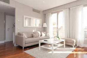 Attic in Passeig de Gràcia - Image 4