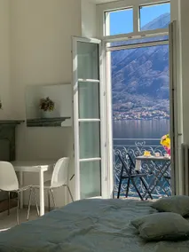 FURNISHED STUDIO IN FRONT OF THE LAKE - Image 3