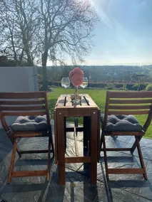 Uninterrupted countryside views. Immaculate cond. - Image 2