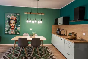 Deluxe King Apartment - Image 5