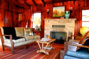 SECLUDED WESTERN RANCH HOUSE 2B 2B - Image 2