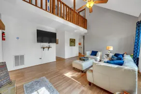 Discover Serenity at Orion’s Lakeside Retreat - Image 3