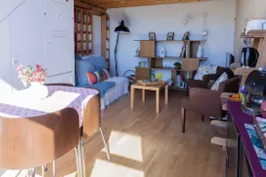 The small Duplex... quiet in Burgundy - Image 5