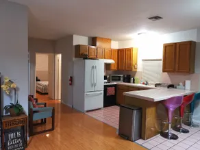 3 bedroom Single house 562A in Pasadena 3房一卫一厨 - Image 5