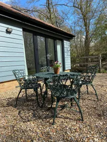 Lakehouse in Pirbright,Surrey - Image 2