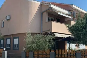 Deluxe Apartment No.8 - Image 4
