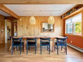 5 min to town, on XC trails, Lake views & Sauna - Image 3