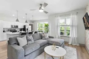 Serenity Living 5 Min From Downtown - Image 3