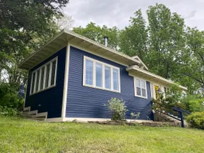 Historic District, Charming Cottage, Sleeps 10 - Image 4