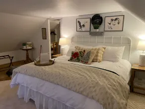Cozy Cabin in the Woods - Image 4