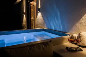 Heated plunge pool, top floor Syntagma apartment - Image 2