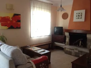 Village flat with nice views - Image 4