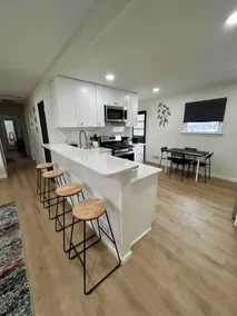 New Modern Ranch Close to it All - Image 3
