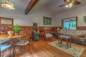 Pine Cottage @ Magnolia Streamside Resort - Image 5