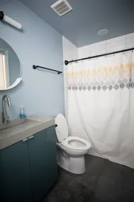 2BR/1.5 Bath in Logan Square - Image 2