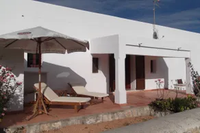 Traditional house close to city and beach - Image 2