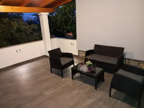 House Mia - Image 4