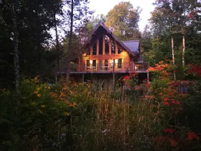 Waterfront cottage with HOT TUB – Mont Tremblant - Image 2