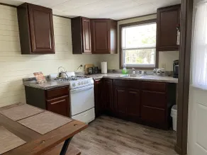 Off-the-grid Cozy Cottage - Image 3