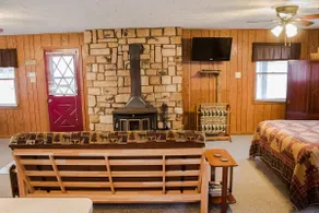 Kishauwau's Starved Rock Area Cabins - Studio (Bridge) Cabin - sleeps either 3 adults or 2 adults/2 kids - Image 2