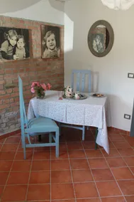 Flowers house - Image 5
