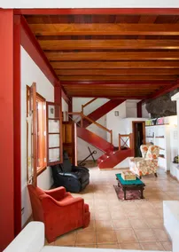 House in the Front Line of the Sea - Image 4