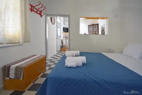 Stone build cottage in Love Bay Poros - Image 3