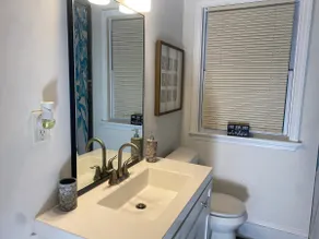 2 Bedroom Bungalow in the heart of Atlanta - Image 4