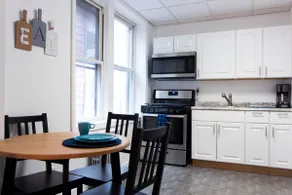 ***BEST LOCAL APARTMENT MINUTES TO NYC *** - Image 4