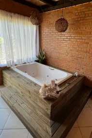 Chalé Flor with Hot Tub - Image 2