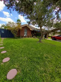 Duplex, Minutes from Mall and Restaurants - Image 5