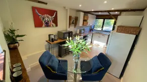 Elegant peaceful barn in rural village setting close to Stratford upon Avon - Image 2