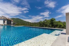 Pool-view apartment at Naiyang beach - Image 5