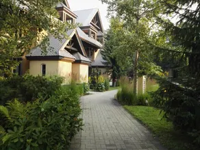 Siri Lagoon Townhouse in Whistler - Image 2