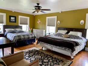 Spacious Dream vacation gated property with pond - Image 5