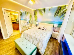 Chicago Tropical Condo - Image 3