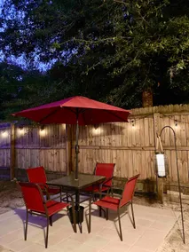 Spotless Zen Stay • Close to Downtown and Springs - Image 5