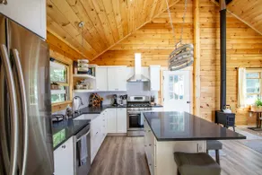 Fairlee Log Cabin - Image 4