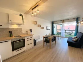 Elegant & Cozy apartment in the heart of Cape Town! - Image 2
