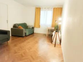 Large 2-room with parking, La Villette - Image 3
