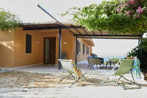 Villa Pupa, entire accommodation 100 meters from the sea - Image 2