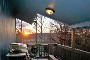 Ski in Ski out/hottub! Fun for kids and Adults! - Image 2
